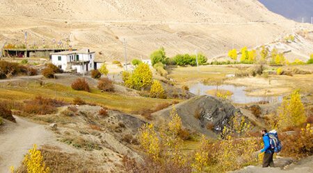 upper mustang trekking in nepal